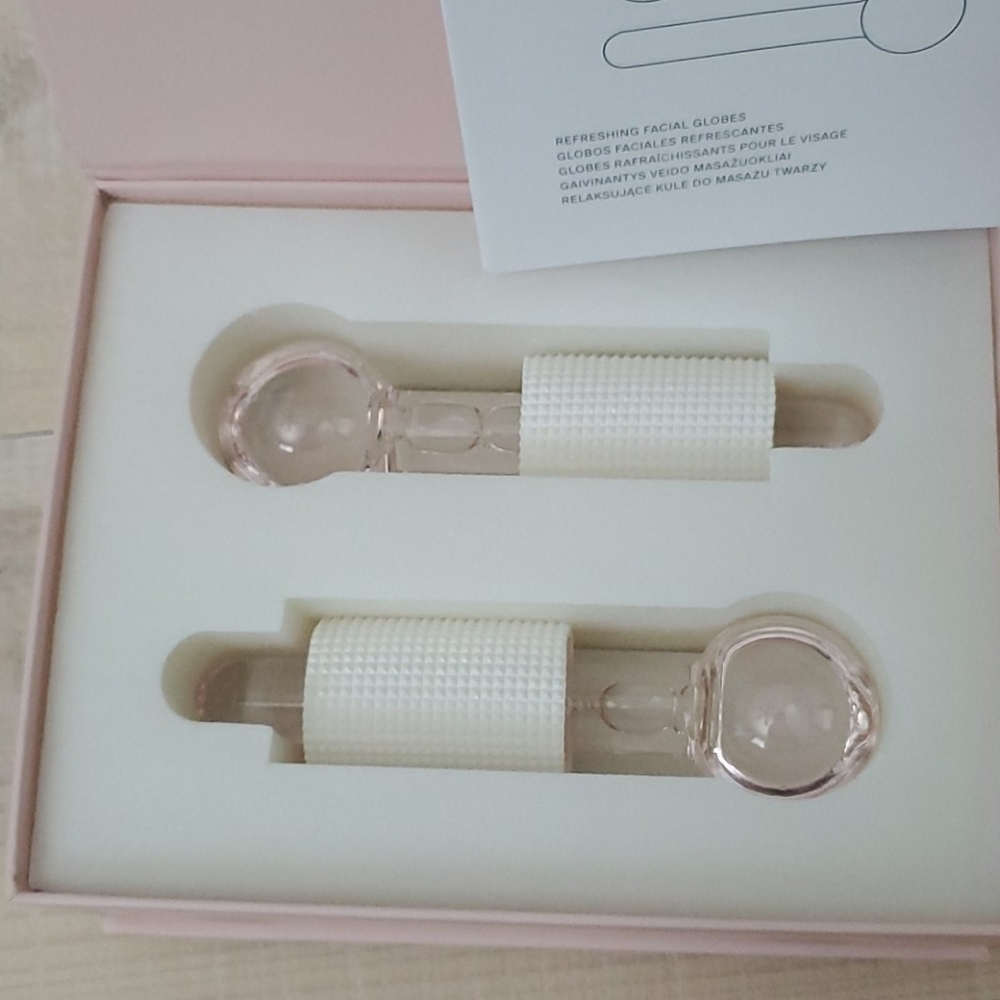 New Monat Facial Globes